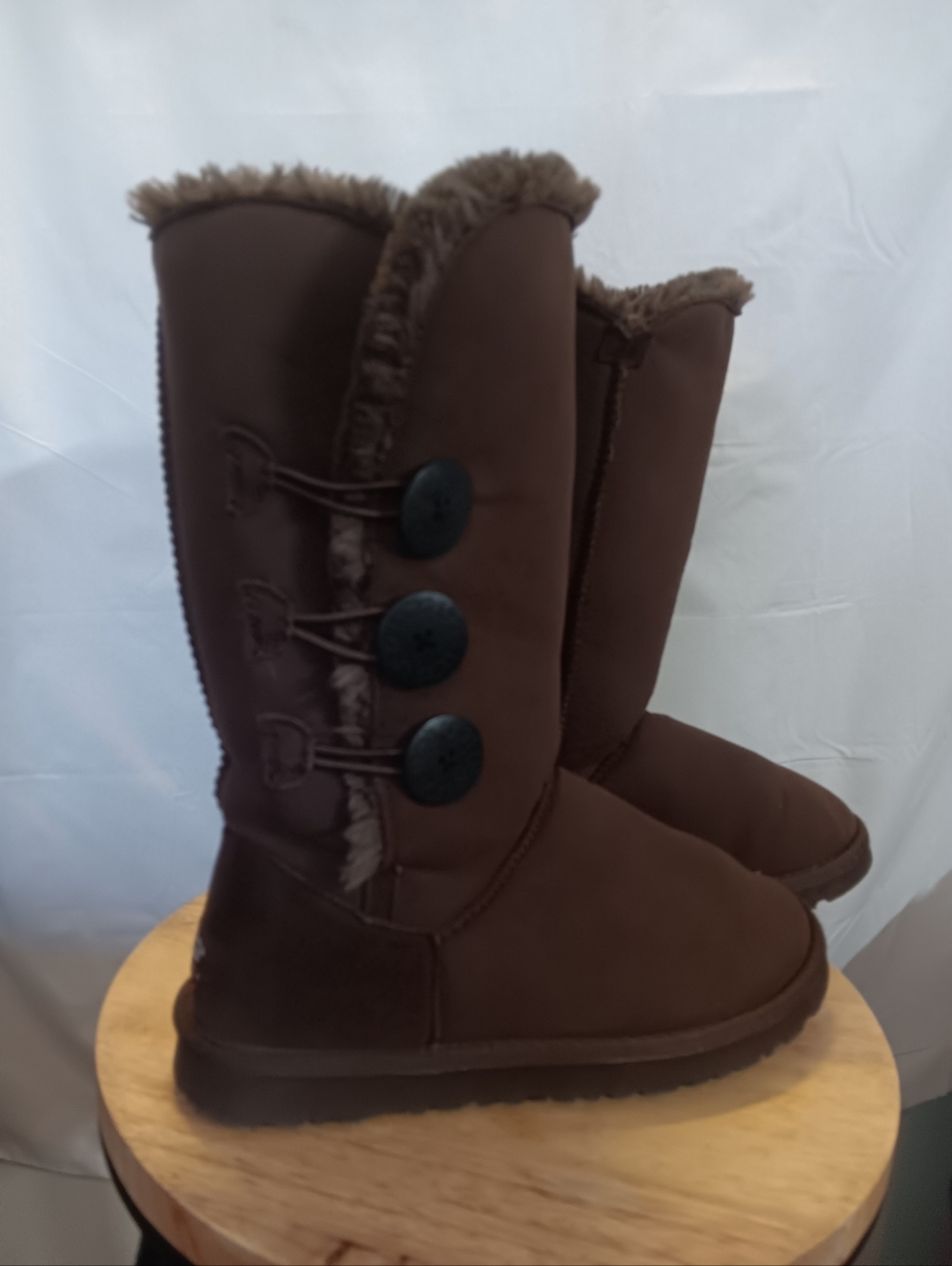 UGG dark Brown Boots Womens Size 7 Mid Calf
